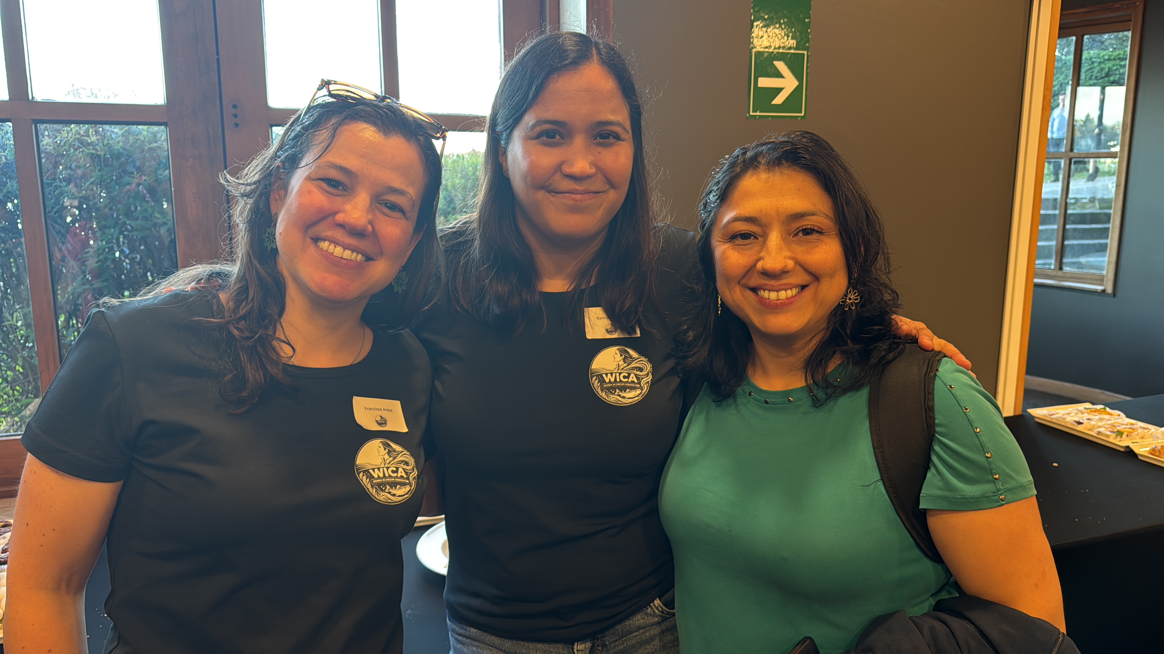 Integrantes de WICA compartiendo en una actividad de la organización